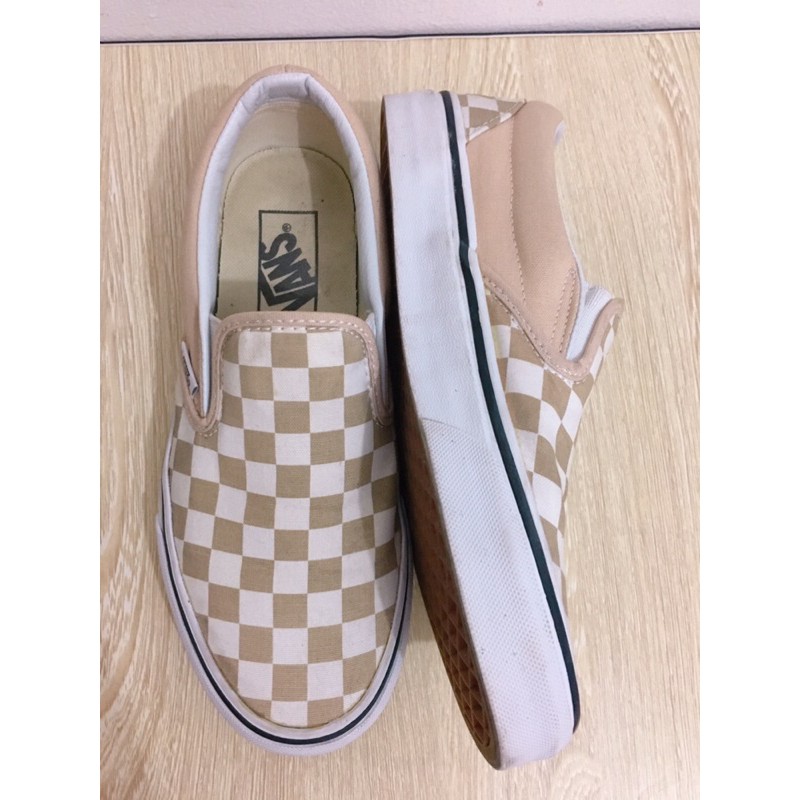 peach colored checkered vans