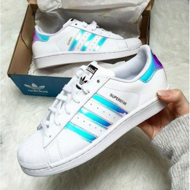 {keywor d} adidas superstar iridescent
