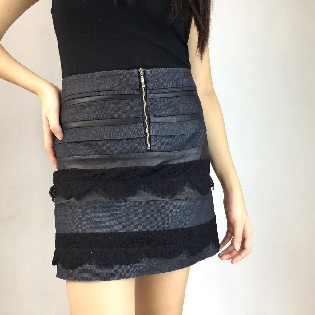 black maong skirt