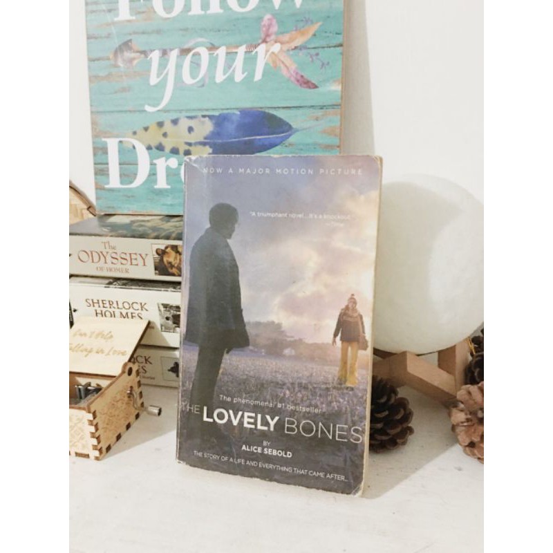 The Lovely Bones By Alice Sebold Shopee Philippines