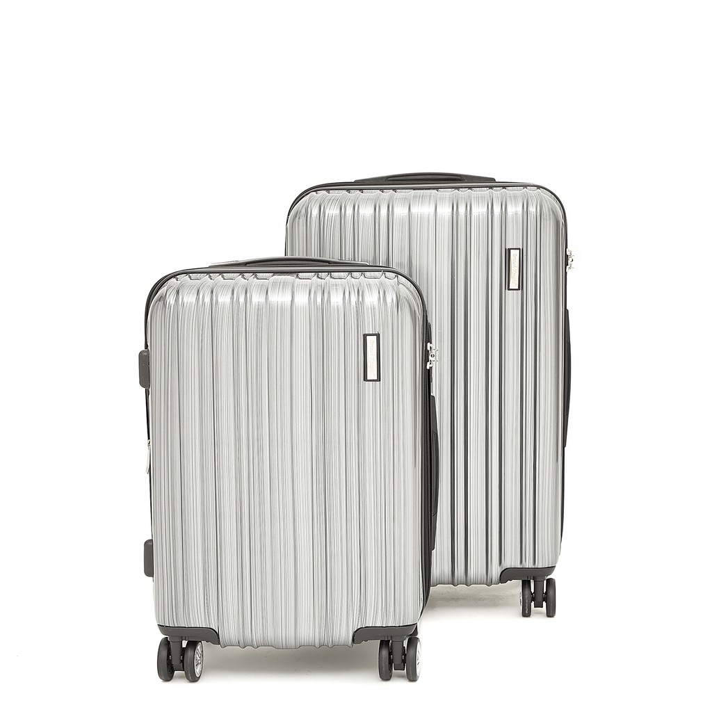 medium luggage dimensions