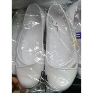 white plastic shoes for nurses