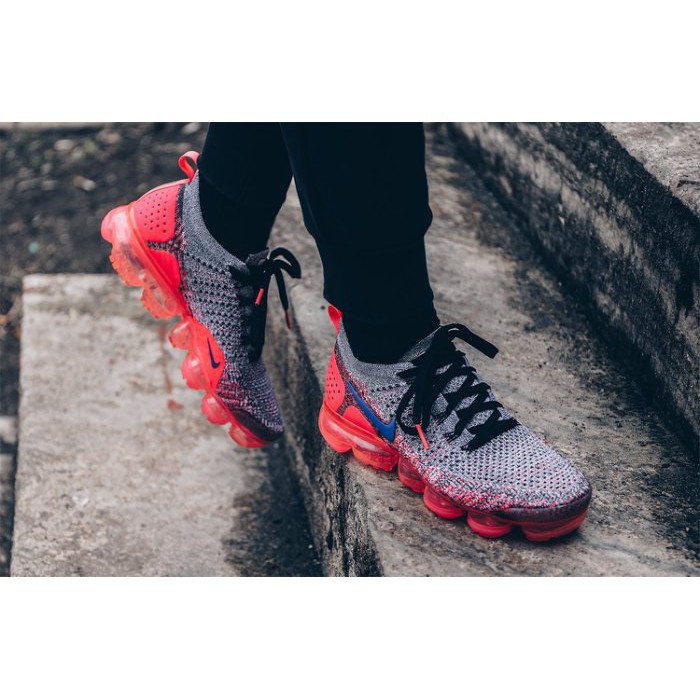 vapormax gray and pink