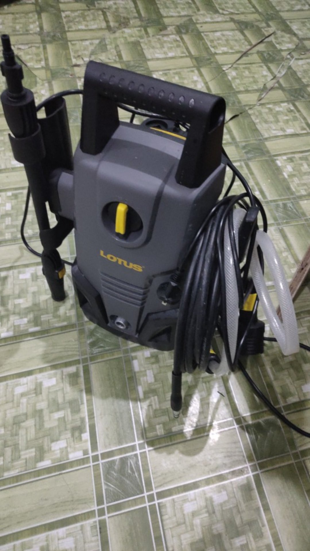 Lotus Pressure Washer 1400w Ltpw1400c2x With Soap Bottle & Inlet Hose 