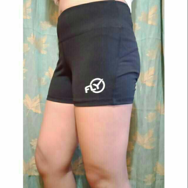 size 8 lululemon shorts