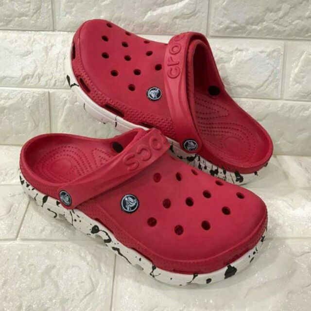 crocs for men red