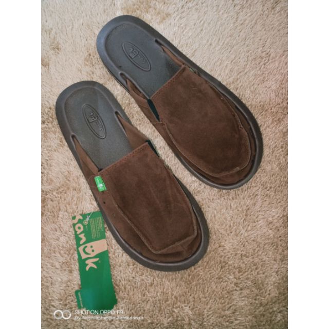 sanuk house slippers