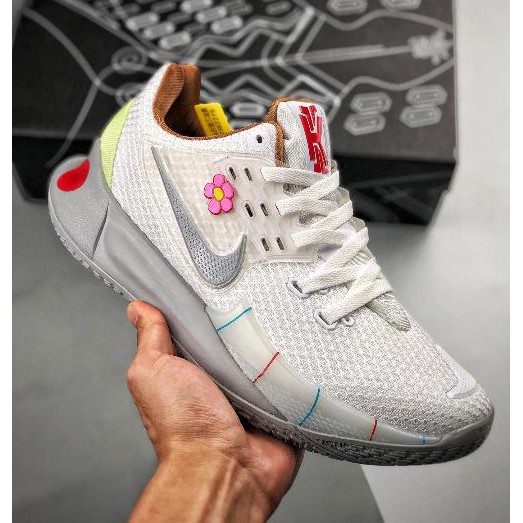 kyrie low 2 sandy cheeks