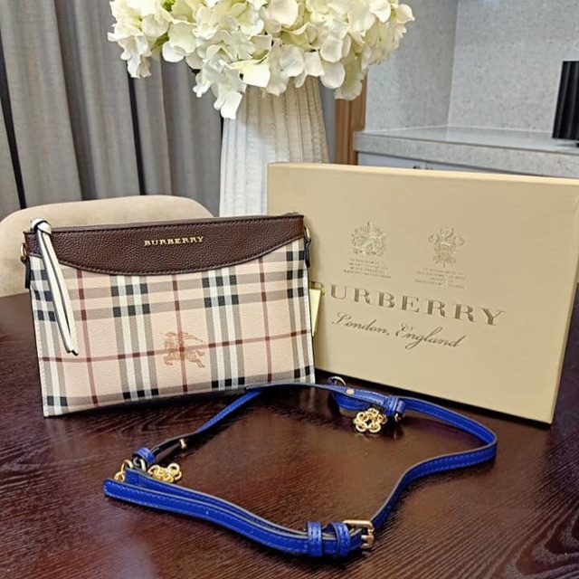 burberry clutch