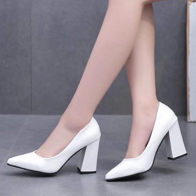 close shoes heels plain patent for 👩🏻\u200d 