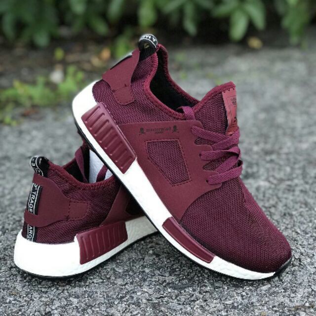 maroon athletic shoes