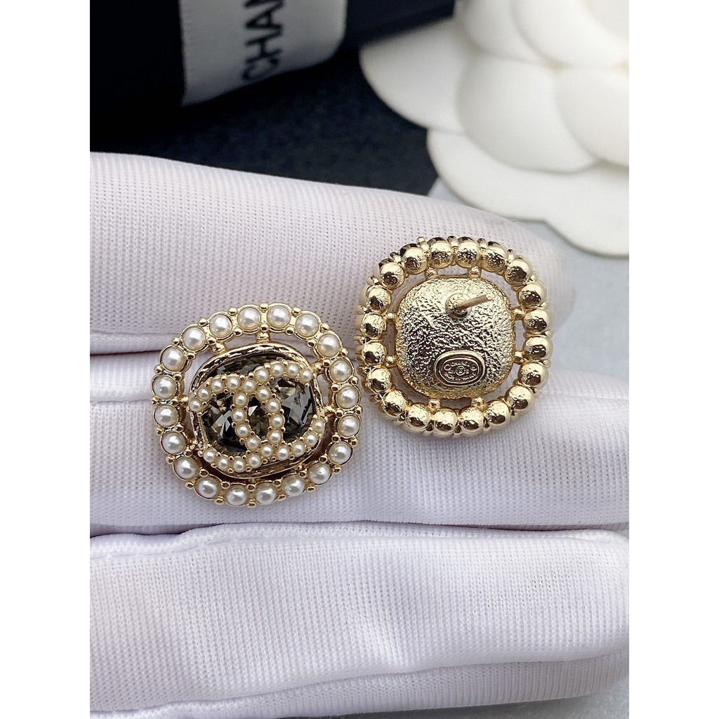 Chanel Pearl Square Earrings Bilog Na Guwang Ng Doble C Hikaw Logo Perlas Pendant Hikaw Hikaw Batang 2 211