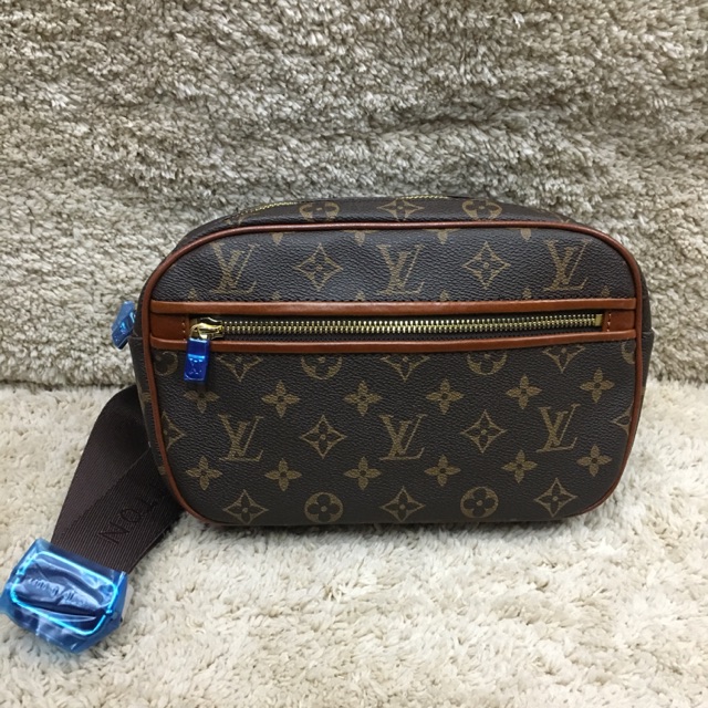 lv belt bag monogram