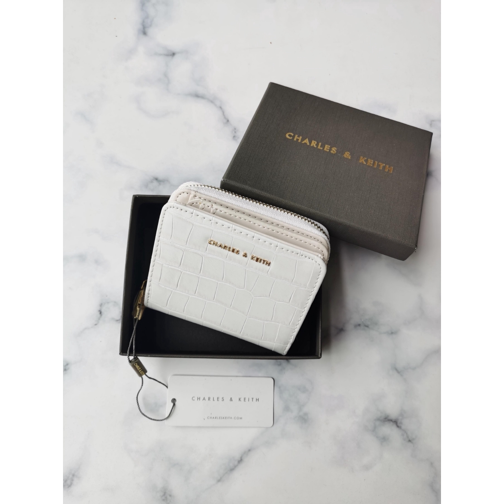 charles and keith wallet small