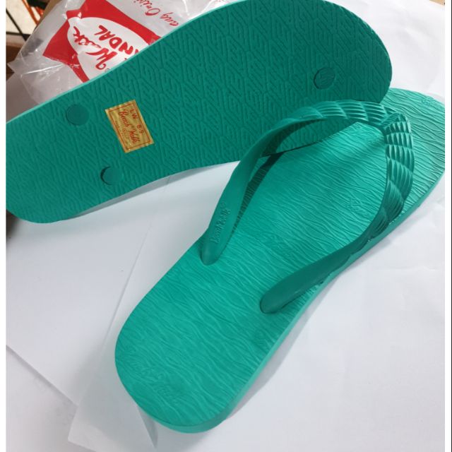 beachwalk slippers