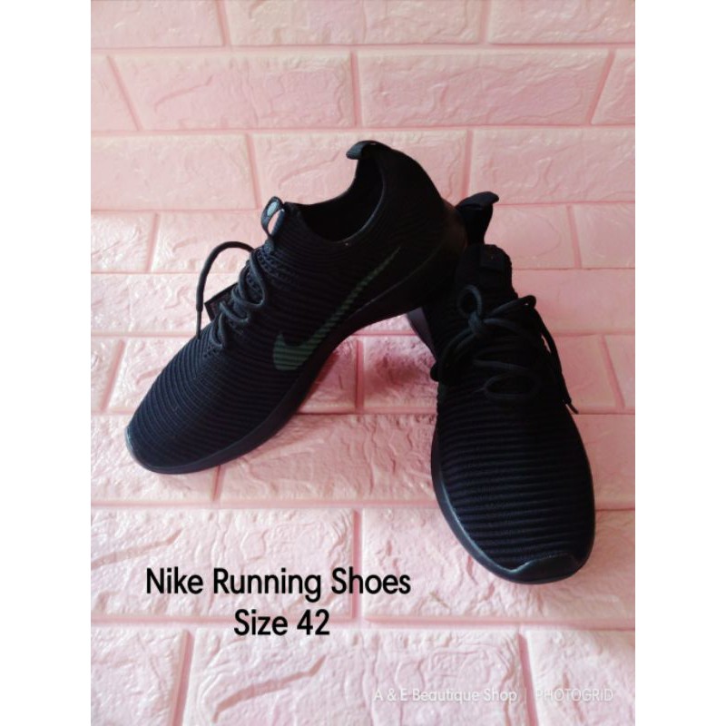 nike pull on sneakers