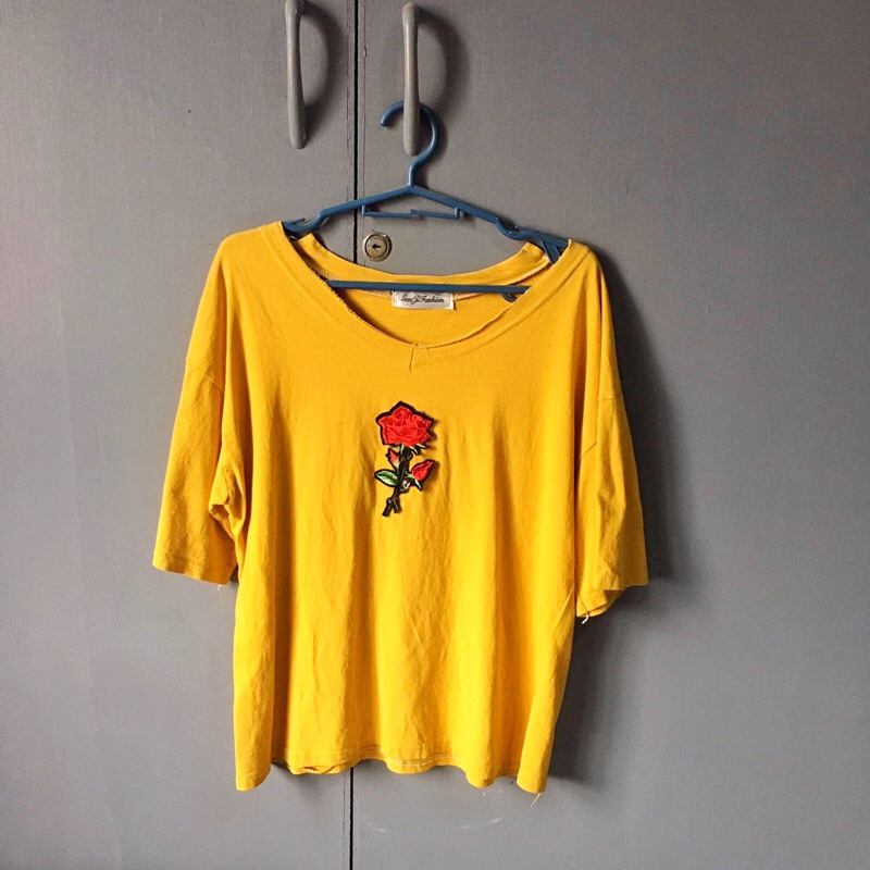 SALE Thrifted/Ukay/Preloved Tops and Shirts Assorted | Shopee Philippines