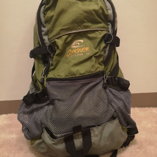 conquer hiking bags