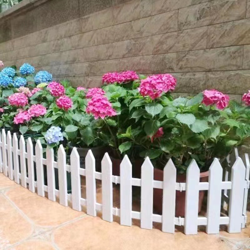White Plastic Garden Fence 40x58cm Decorative plastic garden fence