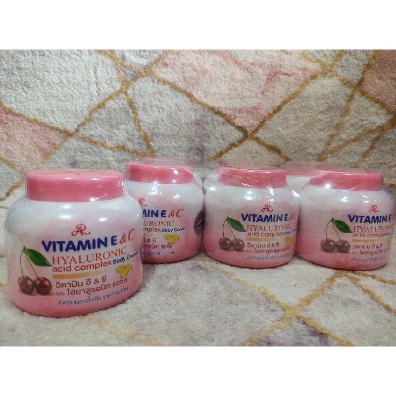 body lotion with vitamin c and hyaluronic acid