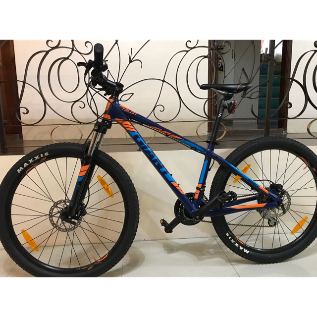 cheap giant mountain bikes