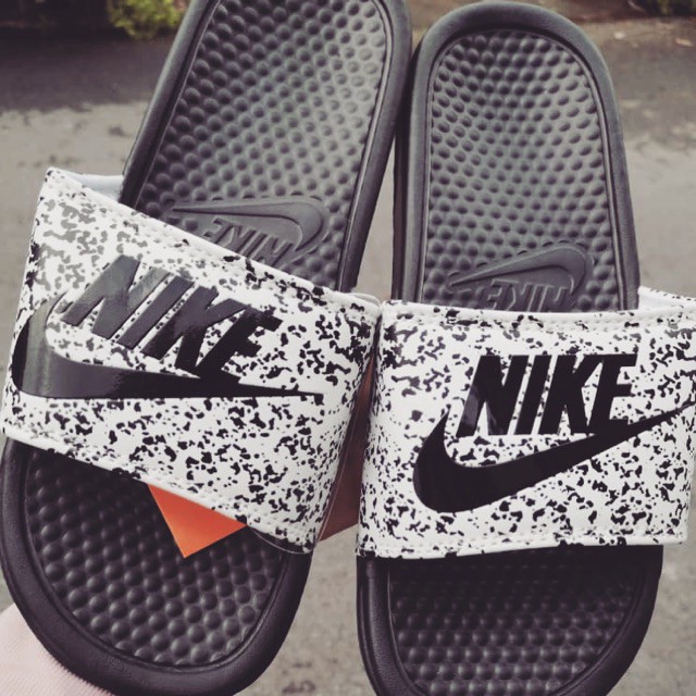 oreo nike slides