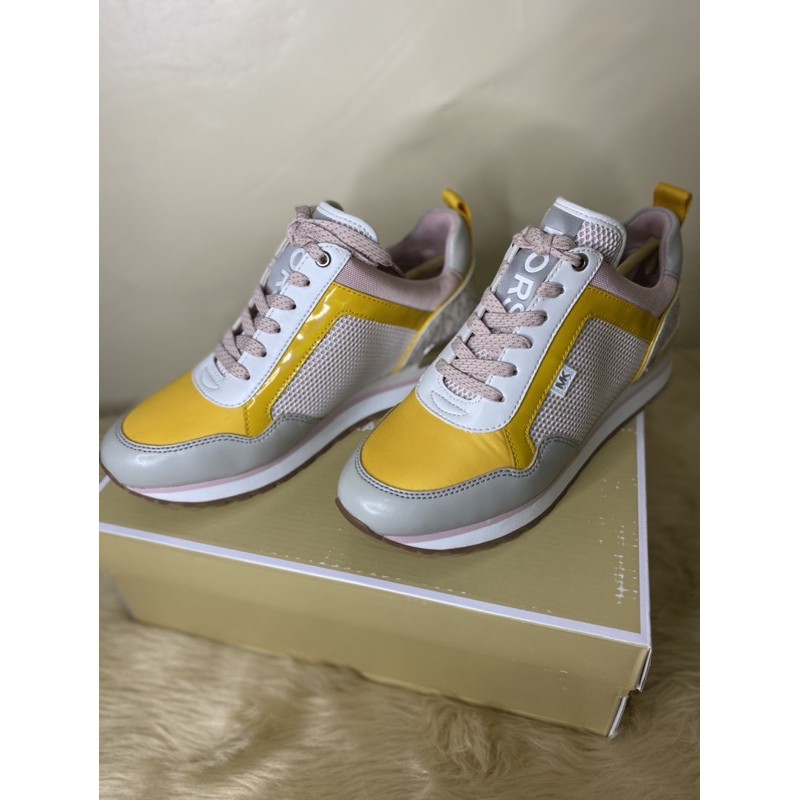 yellow trainers