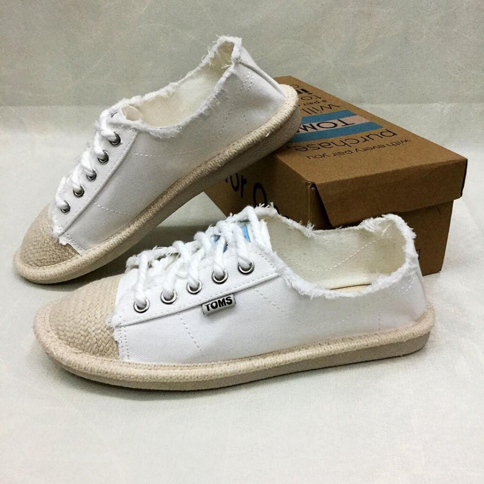 TOMS Sneakers cloth canvas shoes  Women s Shoes  Shopee  