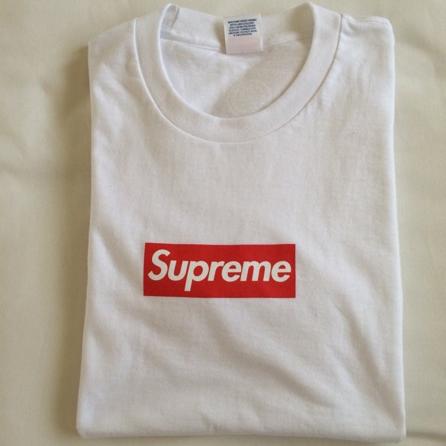 supreme box tee price