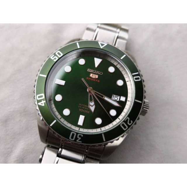 seiko 5 sports green dial