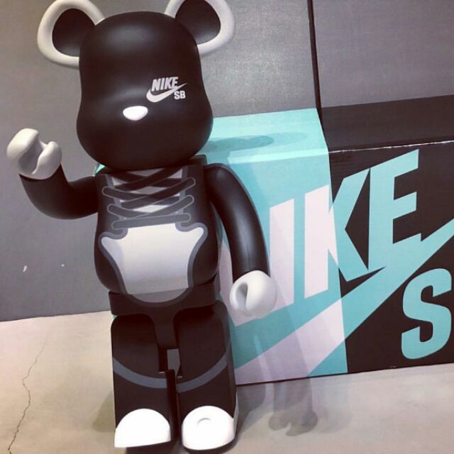 bearbrick nike 1000