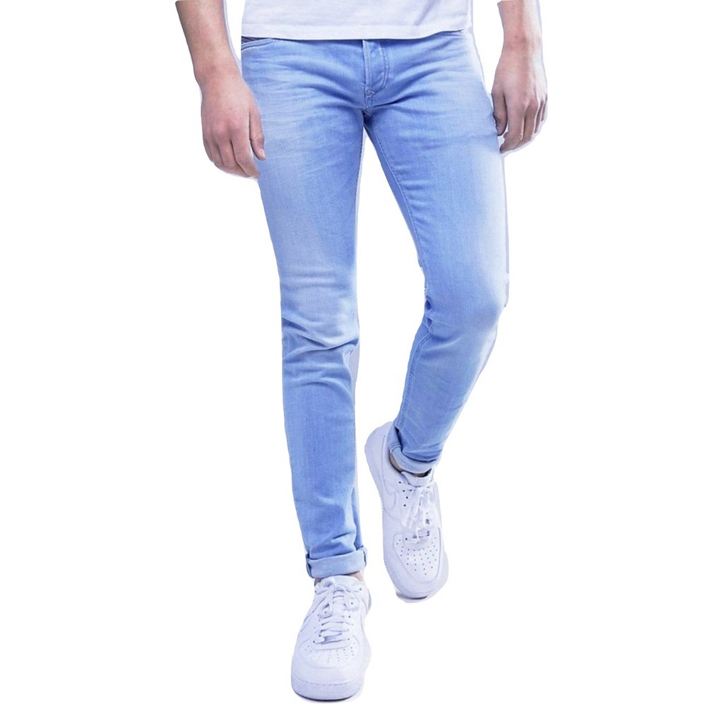 light wash ankle jeans