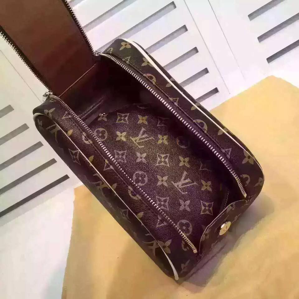 louis vuitton pouch bag