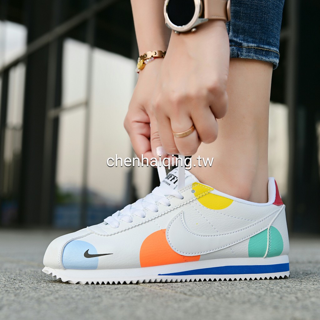 nike classic retro