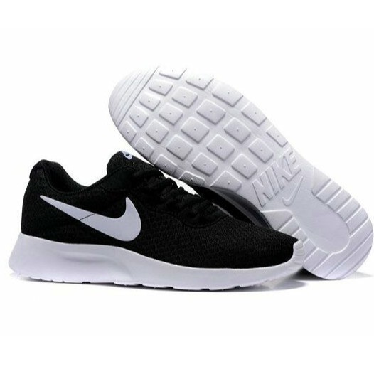 are nike roshe running shoes