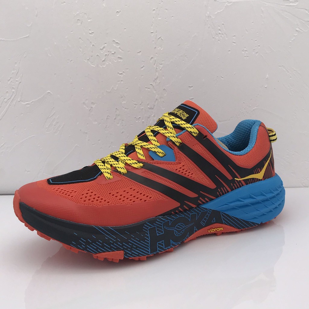 hoka one fly