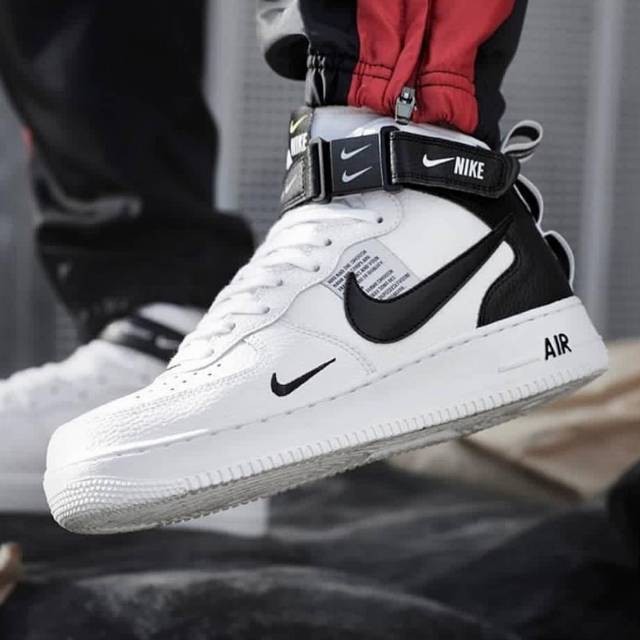 nike air force 1 utility black mid