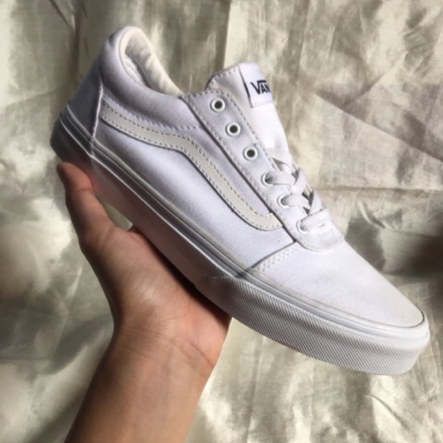 vans old skool triple white