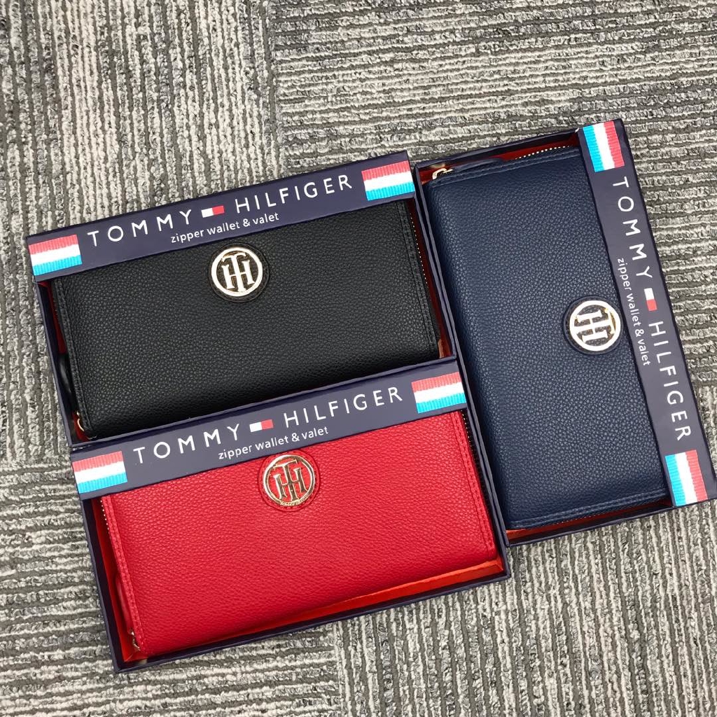 tommy long wallet