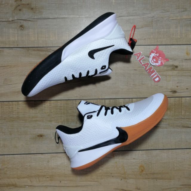 nike mamba focus white gum