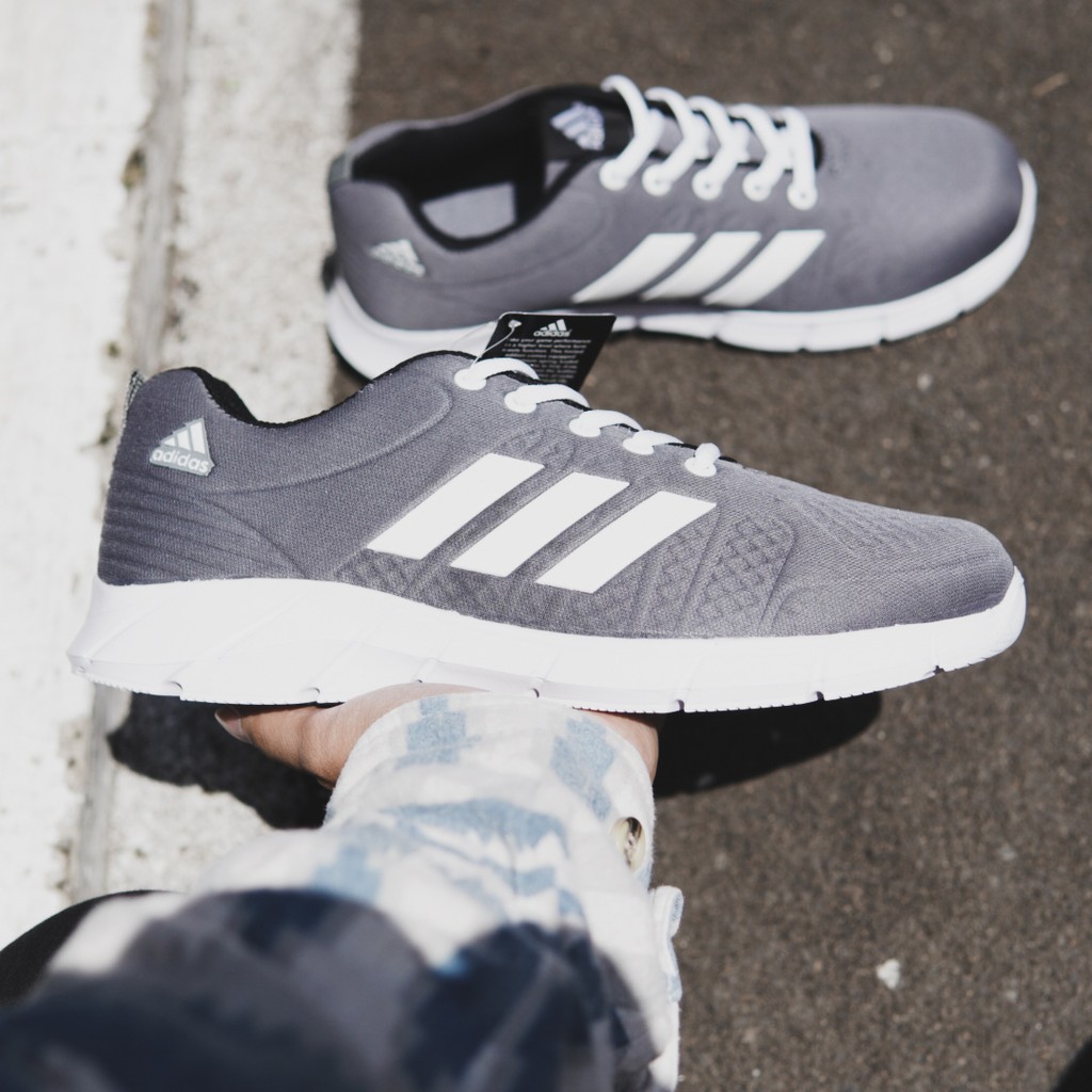 sports shoe warehouse