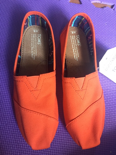 orange toms shoes