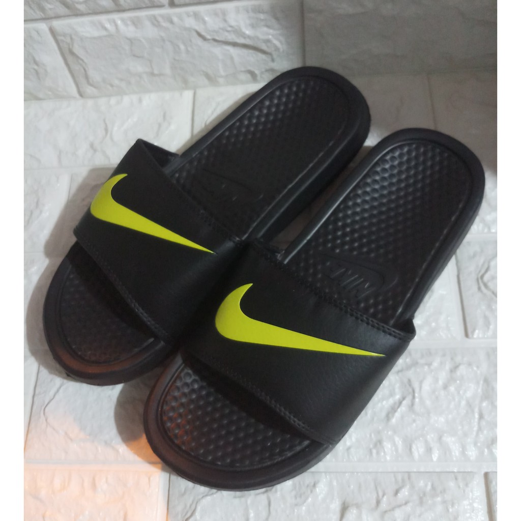 nike benassi neon