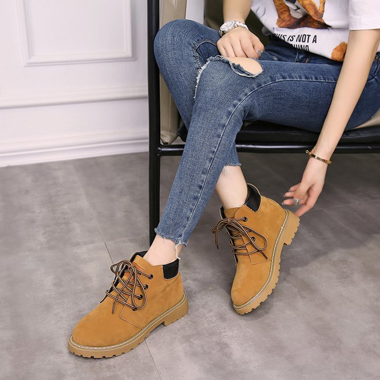 desert boots female