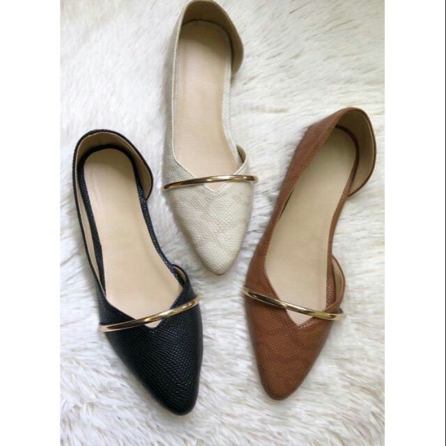 pointed doll shoes