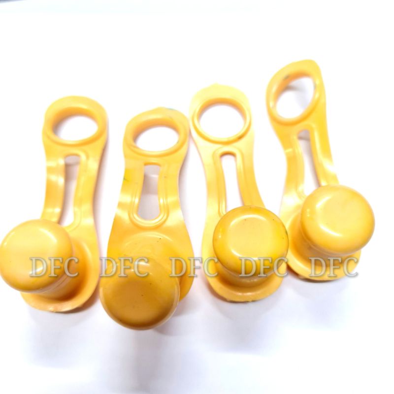 4 pcs Chicken /Rooster/ Silicone rubber gloves for game fowl protection NC #2