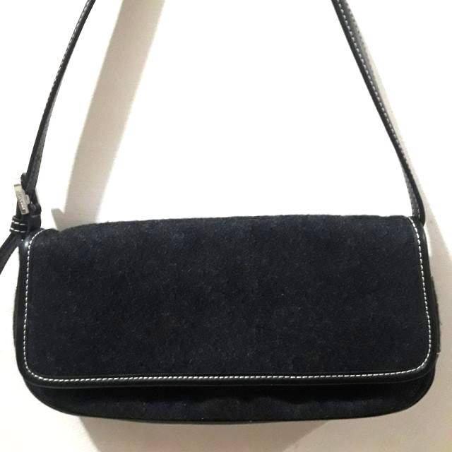 nine west black shoulder bag