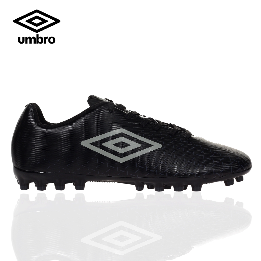 umbro football shoes