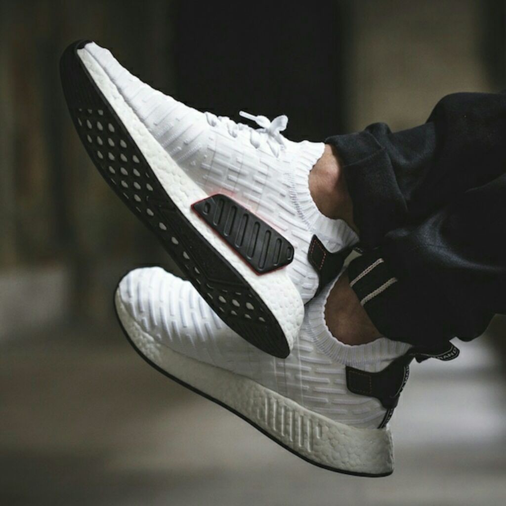 nmd r2