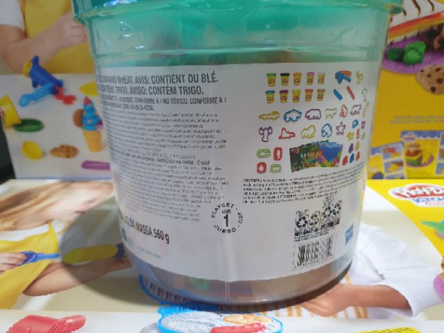 play doh animal discovery bucket